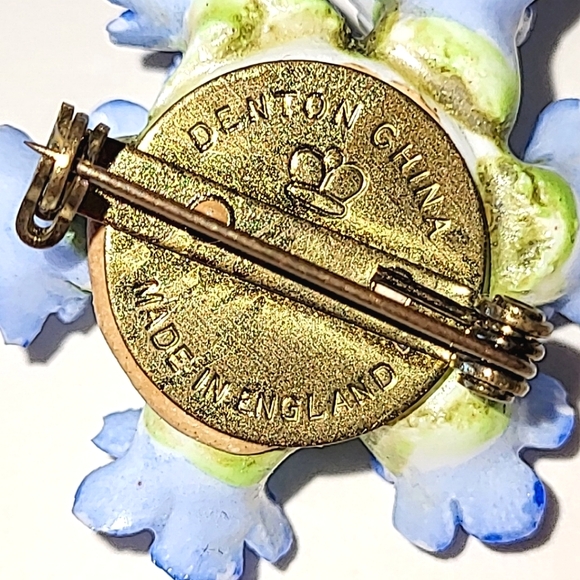 DENTON ENGLAND BLUE FORGET-ME-NOT CHINA BROOCH & EARRINGS SET - Picture 8 of 10